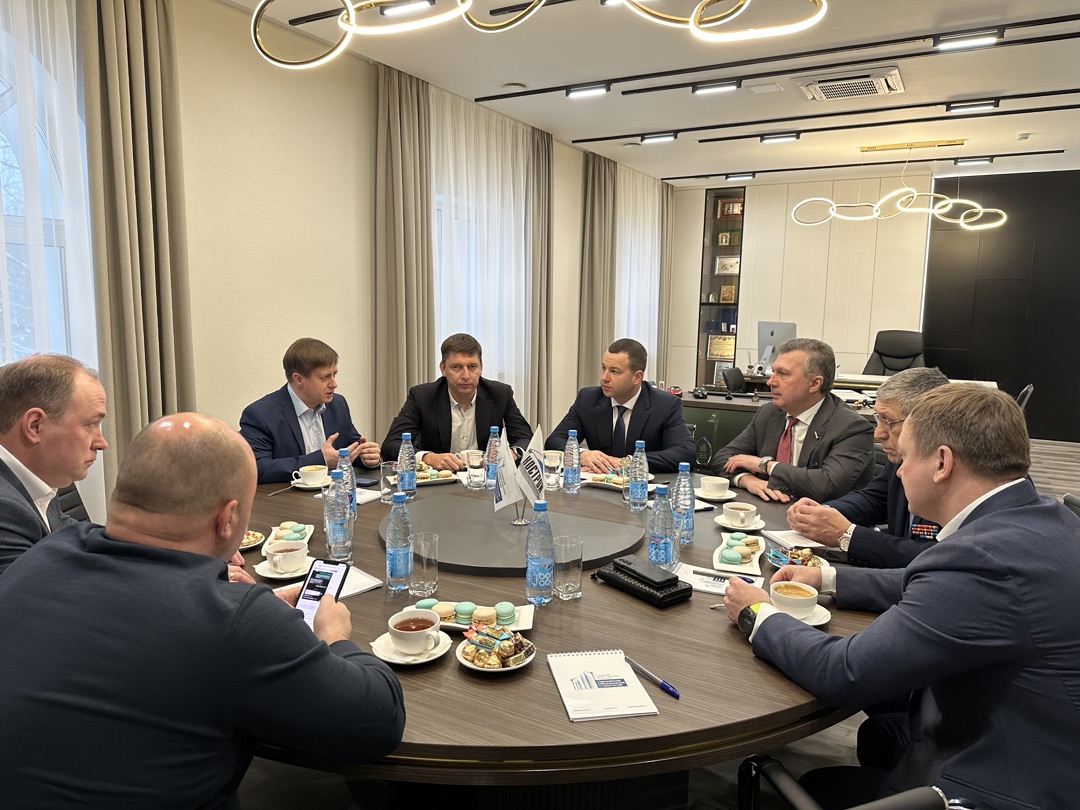 Председатель Комитета РСС по взаимодействию с СРО Дмитрий Кочнев встретился с сенатором Валерием Васильевым для обсуждения актуальных вопросов